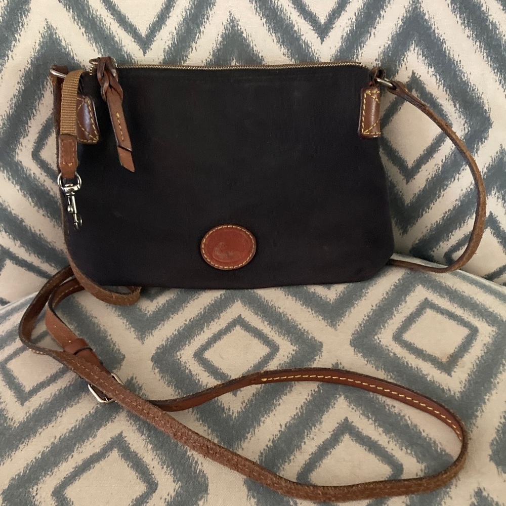 Dooney and‎ Bourke Black and Brown Crossbody Bag 🌸